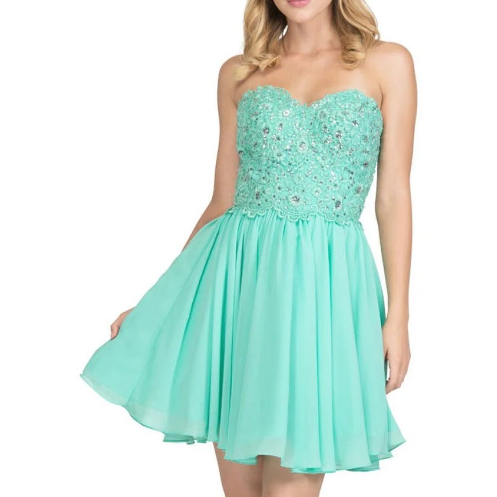 SHORT STRAPLESS DRESS WITH BEADED LACE APPLIQUES BY STAR BOX 6063-1 (MINT)